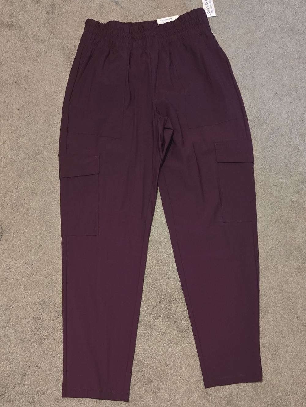 Women's Old Navy Elastic-Waist Cargo Pants in Deep Plum